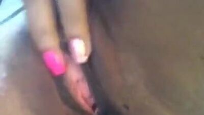 Пара мастурбирующих негритянок (2408)