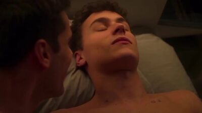 ГЕЙ-СЦЕНА ИЗ СЕРИАЛА "ЭЛИТА"
