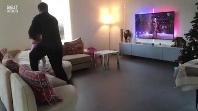 Танец дочки и папы