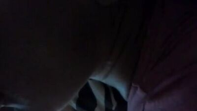 Трахнул спящую мамку в рот