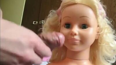 Кукле в рот)))))