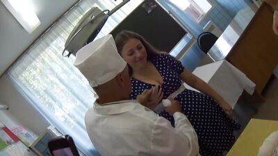 Врач облапал школьницу. Наглый вообще, так потрогал её, девственник херов. теги: тёлка чика подростки ssp порнуха бдсм секс голая naked голенькая супер сиси круто футбол мира чм хуй вечеринка пати party пизда сиськи бразилия куни куня сперма sex секс порн