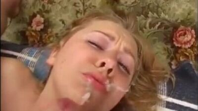 Вику пьяную выебали в жопу! - https://bit.ly/2UFVueD