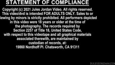 Russian Beauty Vivian Azure Is Back To Mesmerize