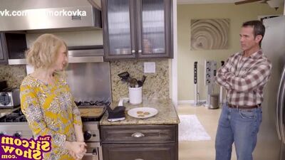 Трахнул свою бабушку, пока деда не было дома порно герантофилия порно секс 18+ инцест