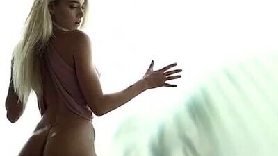 SUMMER SODERSTROM (HOT AND SEXY 412)