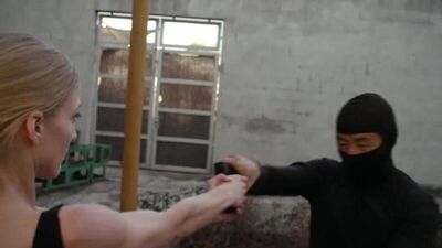 Winter Ave Zoli shoulder riding Headscissor