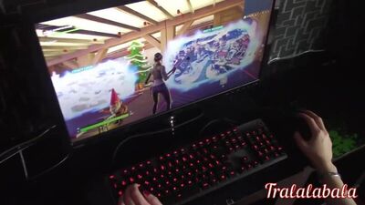 Когда вы ловите свою девушку, играя FORTNITE! Tralalabala ФУЛЛЫ СЕКСВАЙФ