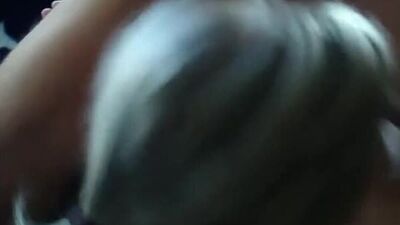 Жестко выебал в рот по самые гланды [глубокий миньет,трах в рот,по самые гланды]