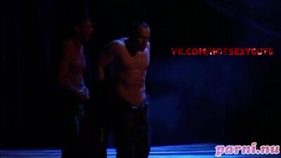 Голые Дмитрий Нагиев и Игорь Лифанов