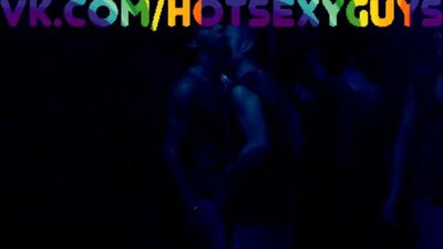 Секс сцены Марио Касас ! Ему Сосут член!!!!! оооо...