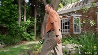 Захаатила в плен и трахнула