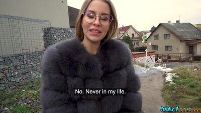 Lucky bee - public agent