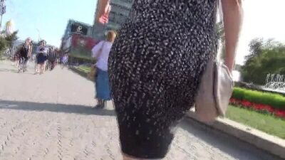 Большая попа на моей улице