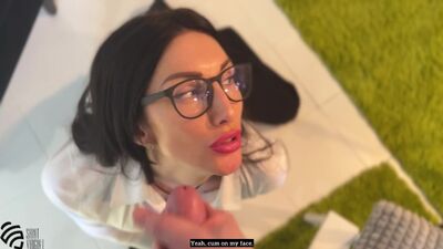 Секретарша с хорошим окладом