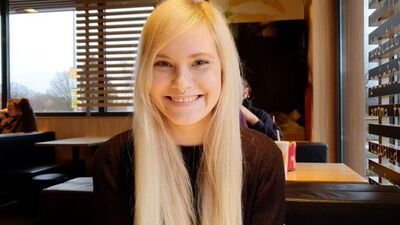 Cute Teen Public masturbation and blowjob @ McDonald’s