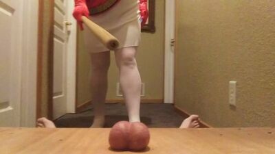 Ballbusting bat