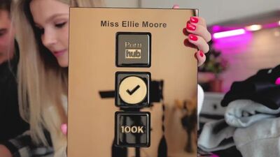 Распаковка 100 000 подписчиков с PornHub