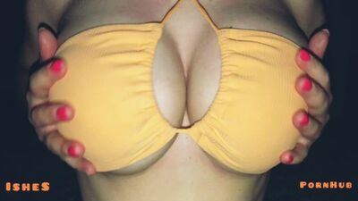 Восхитительная сиськодрочка. И да, на это стоит посмотреть