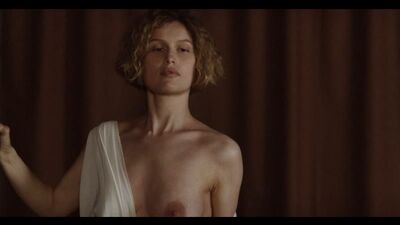 Laetitia Casta Nude, Elisa Tovati - La jeune fille et les loups (FR-2008) 1080p BluRay Watch Online