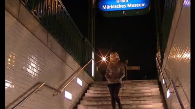 Встретил сестру в метро и трахнул (секс миньет порево сперма)