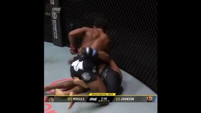 Адриано Мораес, стал первым бойцом, кто смог нокаутировать Деметриуса Джонсона
