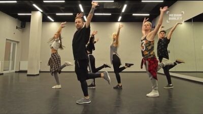 Уроки ВОГА от Виталия Клименко | ПРО ТАНЦЫ | Я учусь танцевать | VITALY KLIMENKO | VOGUE