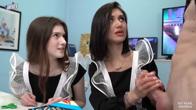 Горячий учитель трахнул своих учениц