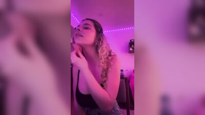 Голая Kira Pregiato