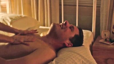 Голая Alison Brie