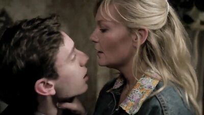 Голая Kirsten Dunst