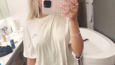 Голая Breckie Hill