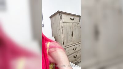 Riley Jean ХХХ ОнлиФанс