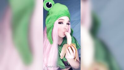 Голая Belle Delphine