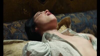 Голая Emma Stone