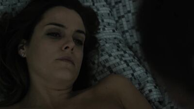 Голая Riley Keough