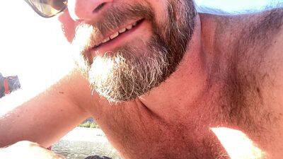 Отчим из Сиэтла грязно говорит на нудистском пляже