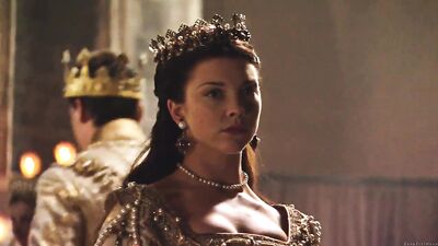 Голая Natalie Dormer