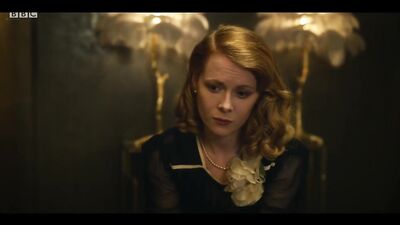 Голая Lily James