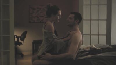 Голая Riley Keough