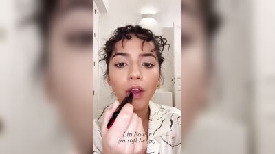 Голая Isabela Merced