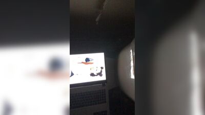 Мясистая модель с бриллиантом