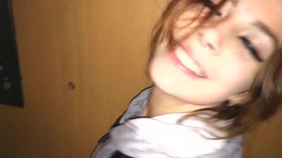 Трахнул русскую девушку в подъезде многоэтажки