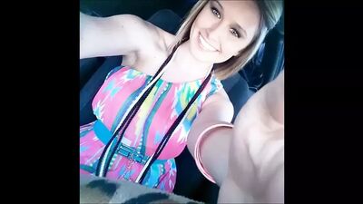 Сексуальная молодая пара обнаженных и занимается сексом в любительском видео