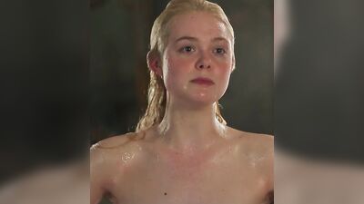 Голая Elle Fanning