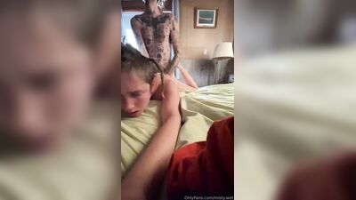 Голая Off Grid Misty