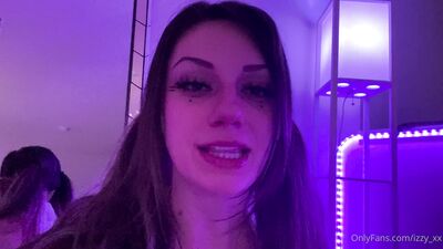 Izzy Xx ХХХ ОнлиФанс