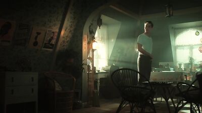 Голая Emma Corrin