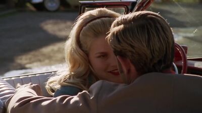 Голая Ali Larter