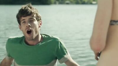 Голая Rose Leslie